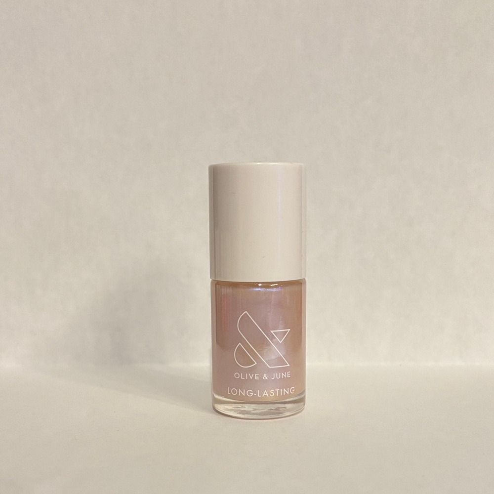 Olive & June “Pink Goldfish” Long-Lasting Nail Polish - Blush Pink